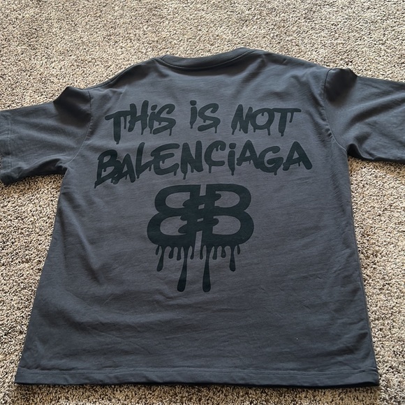 Balenciaga Oversized Designer Tee - Picture 4 of 4